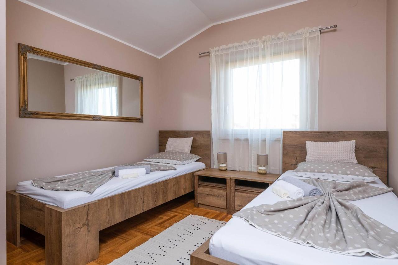 Villa Zorica Poreč Exteriör bild