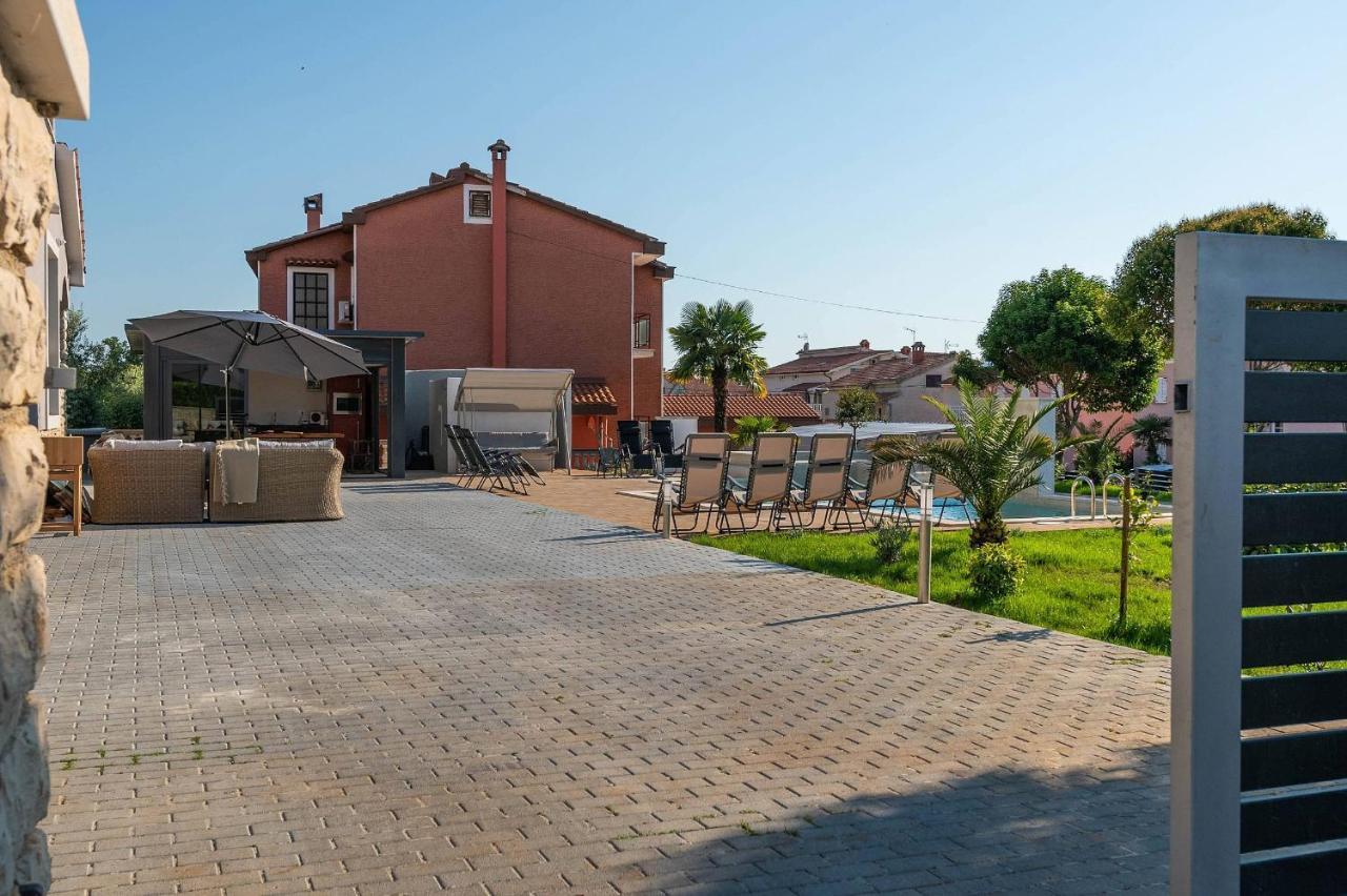 Villa Zorica Poreč Exteriör bild